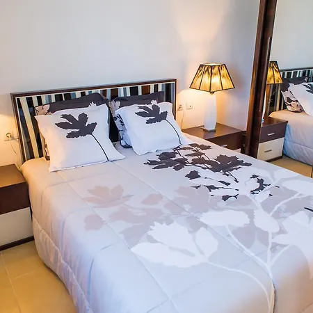 Delfines By Holidays * קורלחו