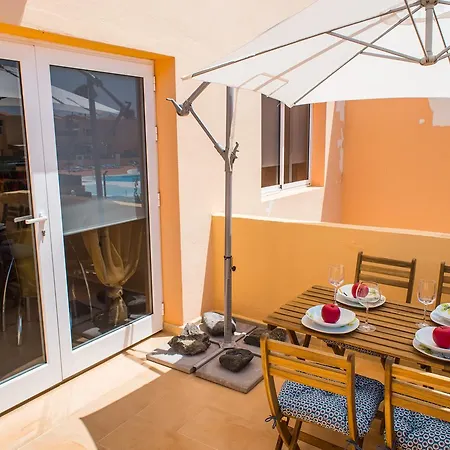 Delfines By Holidays *